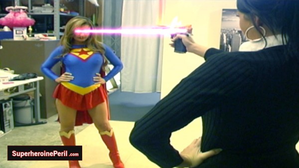 superwoman-weak-and-bound-05