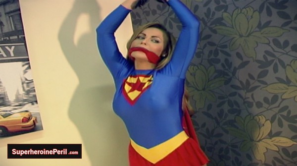 superwoman-weak-and-bound-13